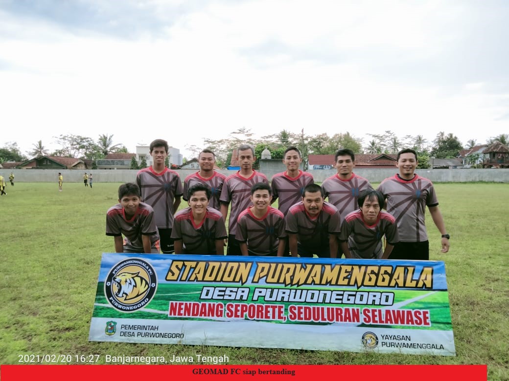 Promosikan Madrasah, Guru Kecamatan Purwanegara Adakan Pertandingan Persahabatan Sepak Bola