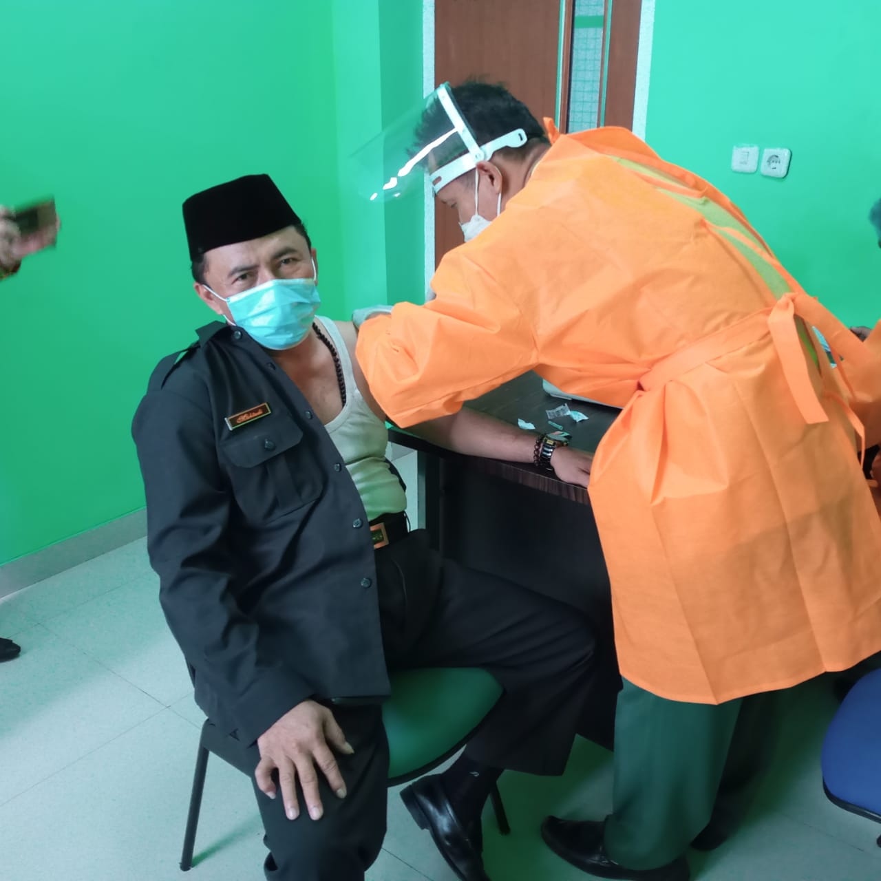 Kepala Kankemenag Kab. Demak Jalani Vaksinasi Covid-19 : Alhamdulillah Aman Tidak Ada Masalah