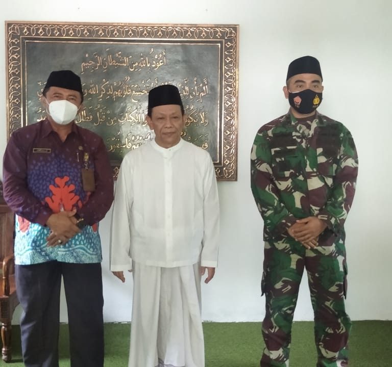 Mohon Doa Restu, Kepala Kankemenag Kab. Demak Sowan ke Mbah Munif