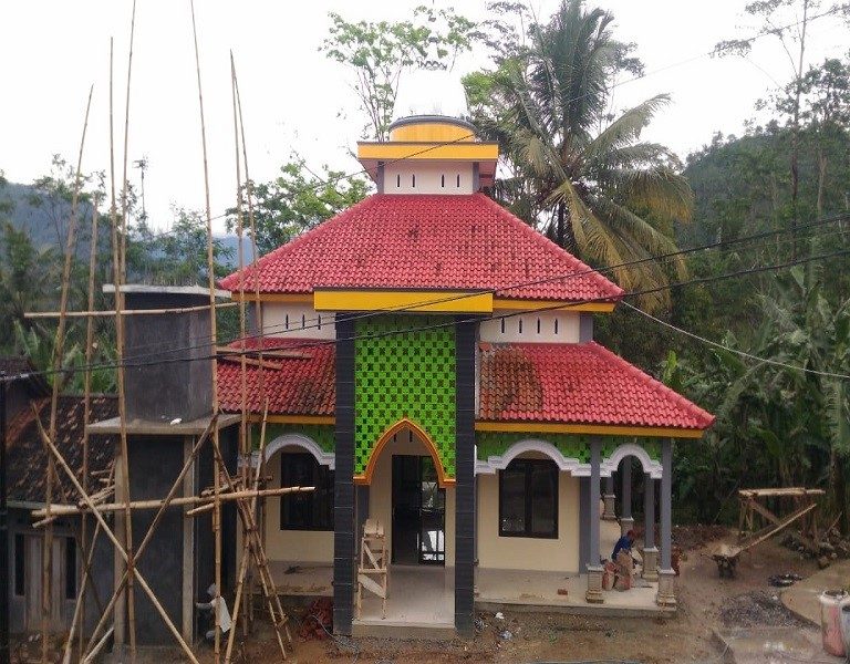 Pembangunan Masjid Abu Bakar As-Sidiq MI Muhammadiyah Sipedang Hampir Selesai