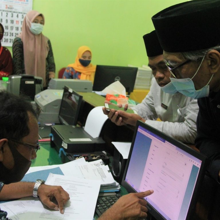 Stafsus Menteri Agama Tinjau persiapan Revitalisasi KUA Kecamatan Banjarnegara