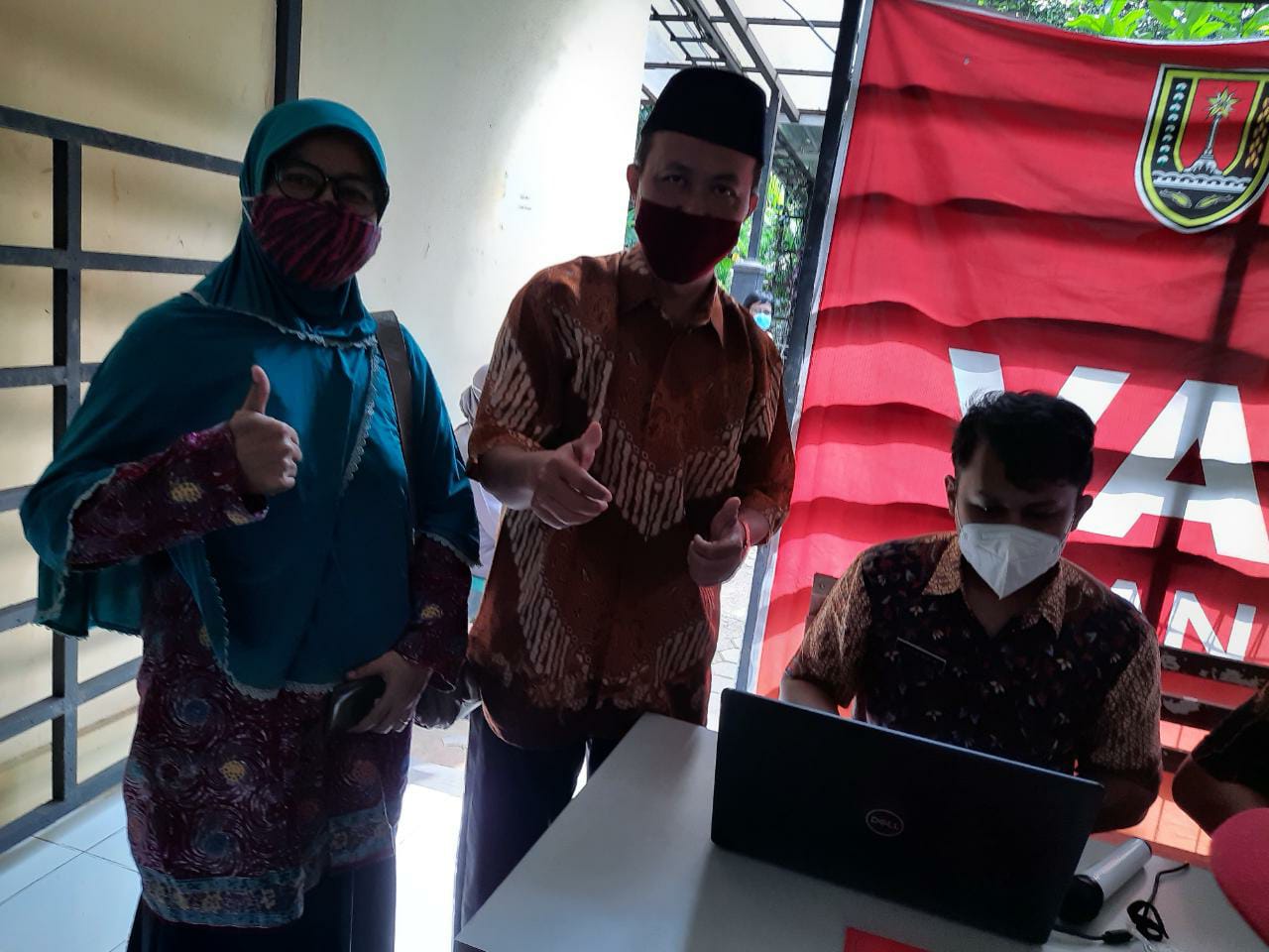 Guru dan Tenaga Kependidikan MAN 2 Kota Semarang di Vaksin -19