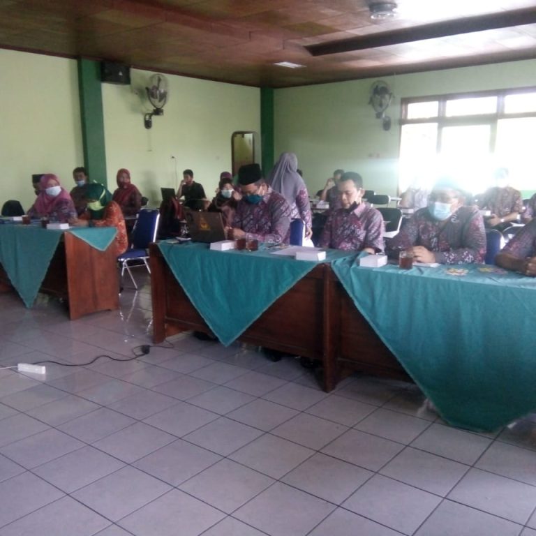 Optimalkan Peran GPAI SMP, Kasi PAIS Kemenag Wonosobo Lakukan Bimbingan MGMP PAI SMP