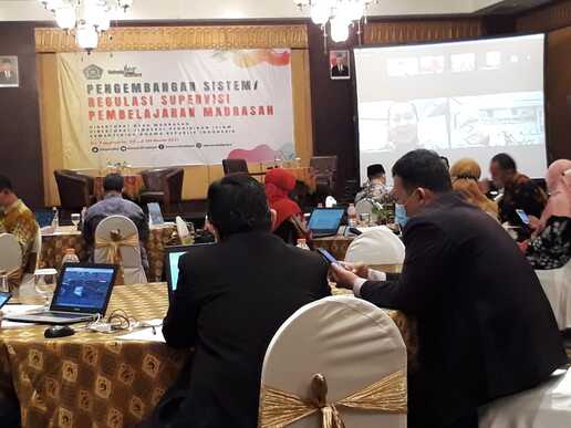 Direktur KSKK Madrasah: Lakukan Evaluasi Pembelajaran Yang Tidak Menghukum