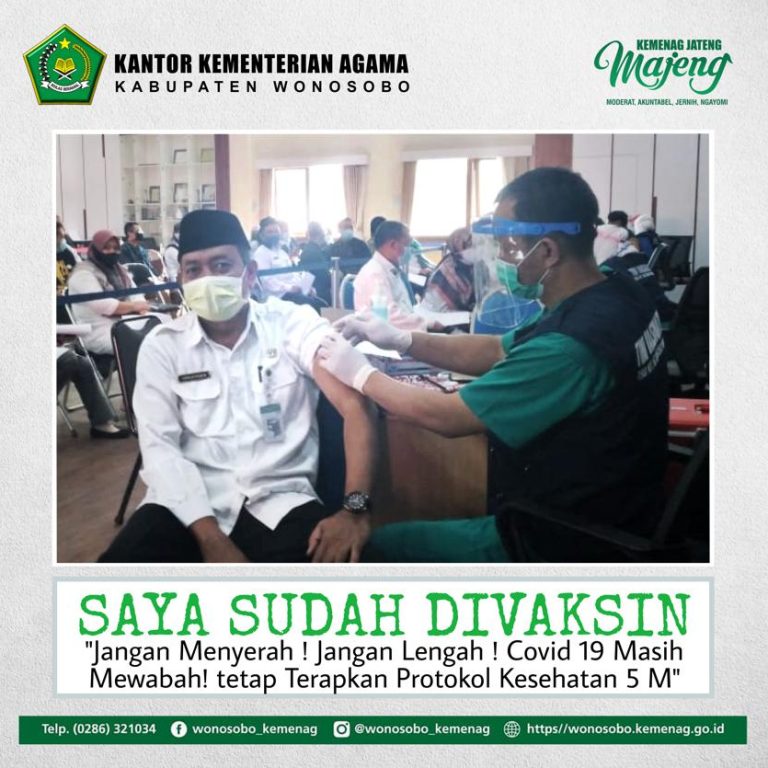Kepala Kantor Kemenag Kabupaten Wonosobo Terima Vaksinasi Covid-19
