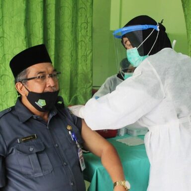 Antusias! ASN Kankemenag Kab. Blora Disuntik Vaksin Tahap Dua