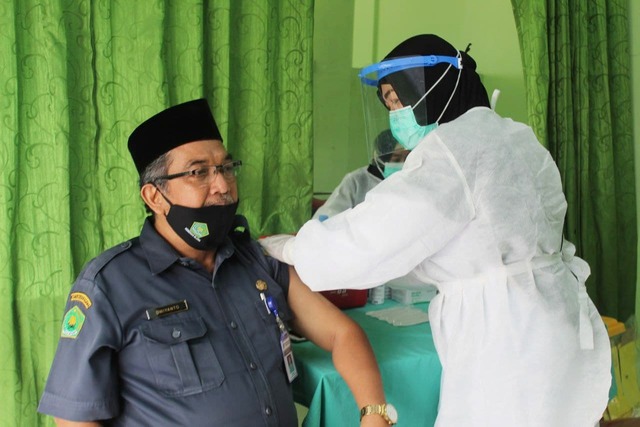 Antusias! ASN Kankemenag Kab. Blora Disuntik Vaksin Tahap Dua