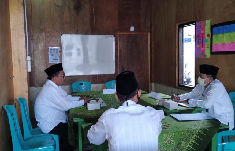 Kepala Kankemenag Kab. Wonosobo Lakukan Monitoring Pelaksanaan Ujian Madrasah Aliyah I’anatul Quran