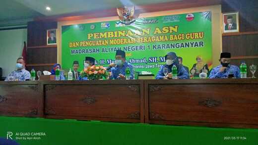 Penghambat Indonesia Maju Adalah Birokrasi Yang Jelek, Manja, dan Korupsi