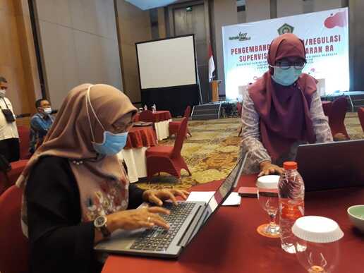 Tim Review KMA 792 Tahun 2018 Dan Penyusun Kurikulum Kedaruratan RA Bekerja Dengan Serius