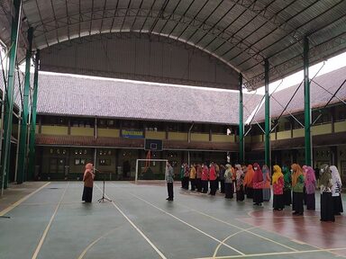 Apel Pagi Jaga Semangat dan Budaya Disiplin MAN 2 Banjarnegara