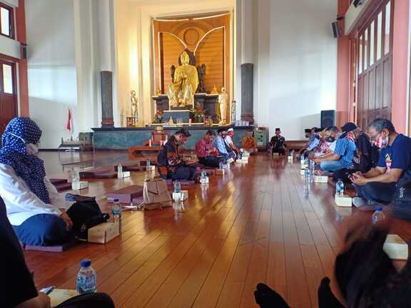 Rombongan FKUB Wonogiri Kunjungi Vihara Watugong & Pura Agung Giri Natha Semarang