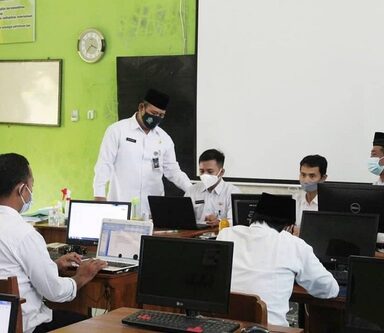 Hari Kedua UM, Kakankemenag Kab.Blora Monitoring Pelaksanaan Ujian Madrasah di MAN Blora