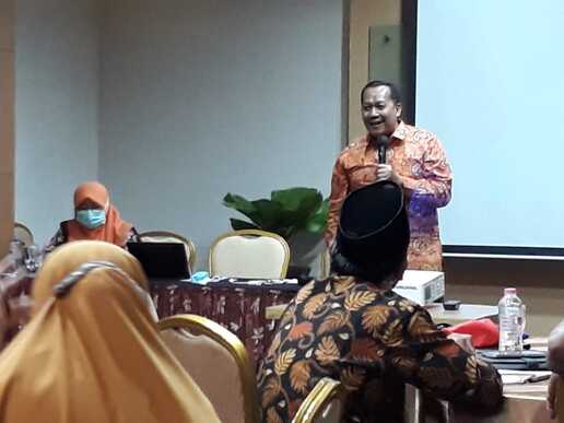 Ahmad Hidayatullah: Saat Dunia Bergolak, Tak Hanya Materi Yang Berubah, Tata Nilai Juga Berubah