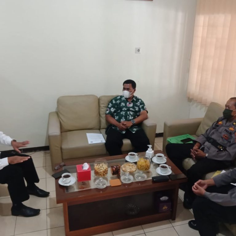 Koordinasi Penuh Kajian Kitab Kuning Kasat Binmas Kunjungi Farid