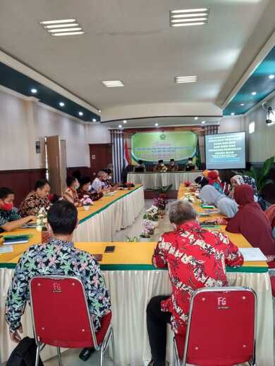 Muiz Wakili Kabid PAI Kanwil Kemenag Jateng Terangkan Peran Strategis Data EMIS Untuk Kualifikasi Pendidikan