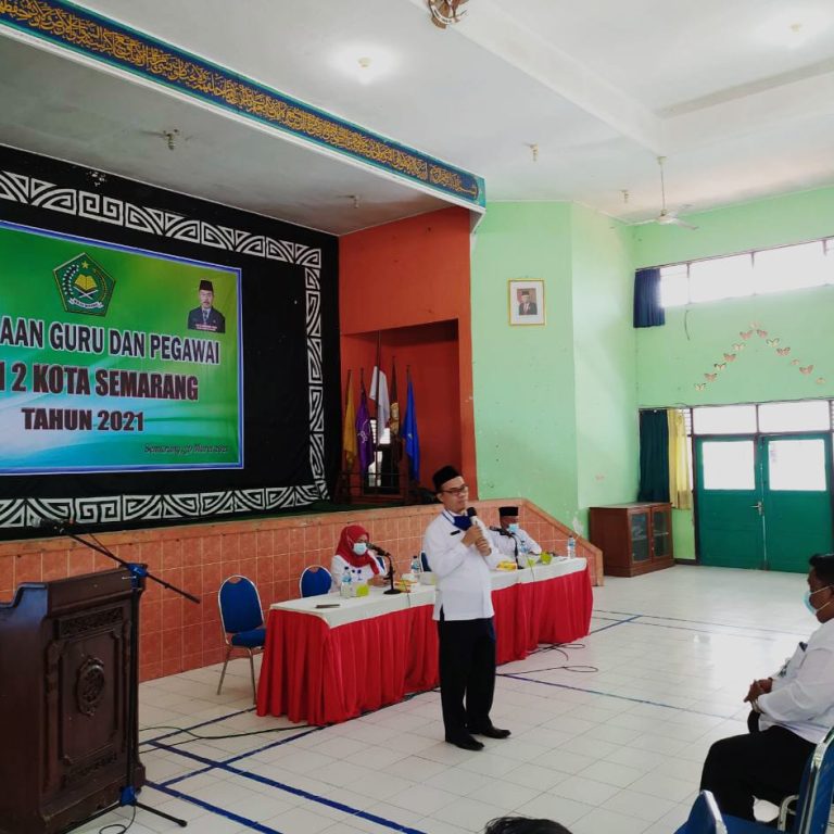 Kakankemenag  Adakan Pembinaan di MAN 2 Kota Semarang