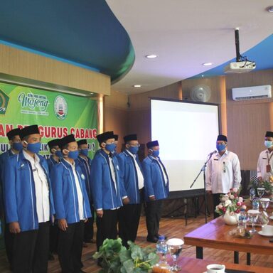 H.M. Aqsho Kukuhkan Pengurus Asosiasi Penghulu Republik Indonesia (APRI) Cabang Batang.