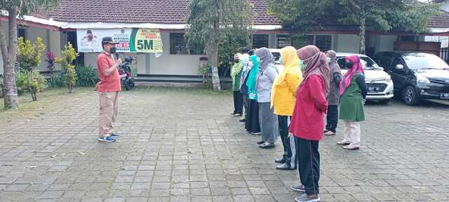 Kemenag Latihan Upacara Sambut Peringatan Hari Kartini