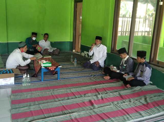MTsN 2 Rembang Sambut Ramadan dengan Ikuti Khotmil Quran