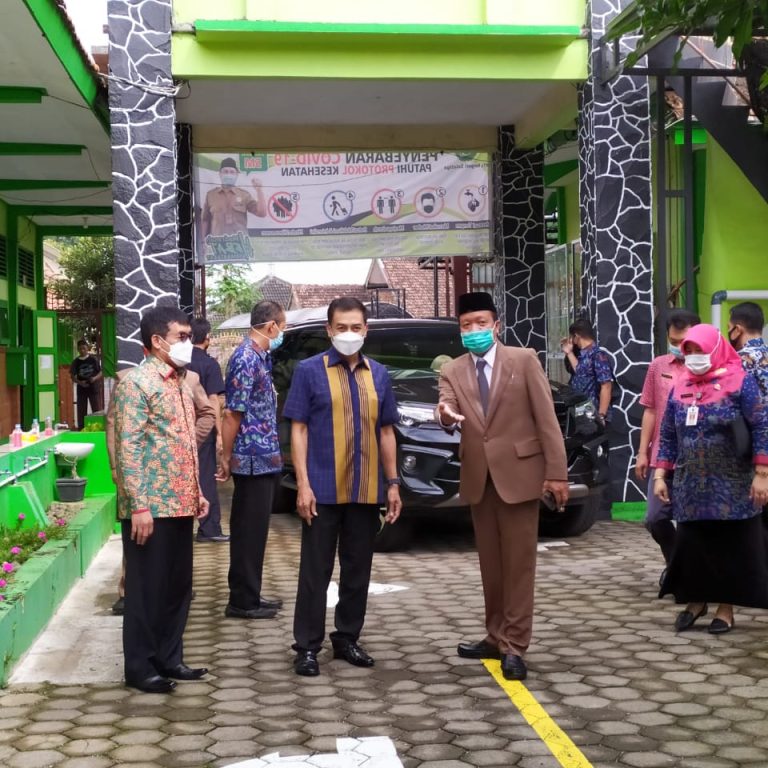 Walikota Salatiga Lakukan Monitoring Uji Coba PTM di MTsN Salatiga