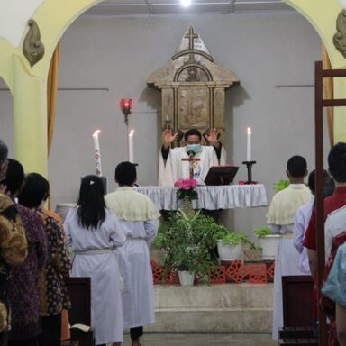 Di Suasana Pandemi Covid-19, Umat Kristiani Di Wonogiri Rayakan Paskah Dengan Aman dan Hikmat