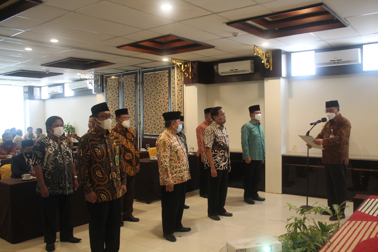 Divisi Mediasi dan Fasilitasi FKUB Kemenag Kota Surakarta dikukuhkan Teguh Prakosa