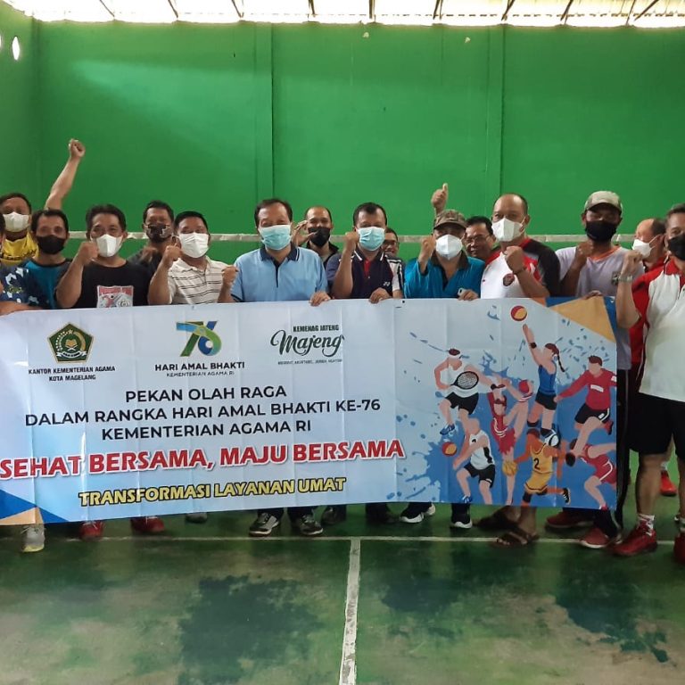 Bulutangkis Meriahkan Rangkaian HAB Ke-76 Di Kankemenag Kota Magelang