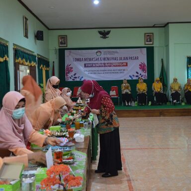 DWP Kemenag Grobogan Adakan Lomba Memasak dan Merangkai Jajan Pasar, Menyongsong HAB Kemenag