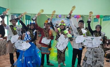 Meriahnya Grand Final Kangmas dan Nimas Santri Duta Madrasah MA Al Hidayah 1 Purwareja Klampok