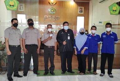 Seragam Baru Ubah Wajah PPNPN Kemenag Kota Semarang