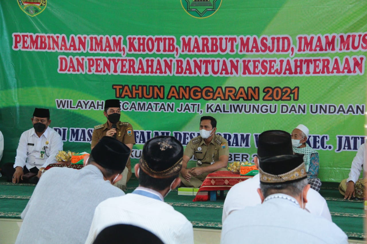 Pengurus Masjid dan Mushola Mendapat Bantuan Kesejahteraan dari Pemda