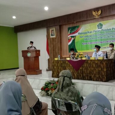 Teguhkan Peran Ponpes sebagai Agen Moderasi Beragama