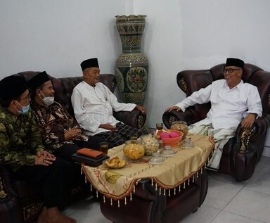 Akhir Tahun 2021 Kakankemenag Brebes Silahturahim ke Tokoh Kharismatik