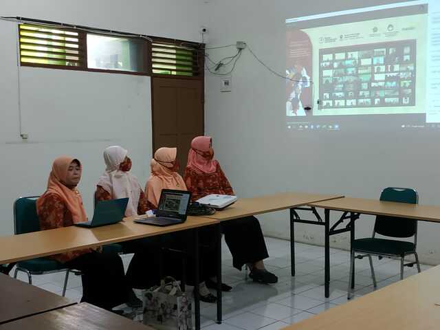 Pengurus DWP Kemenag Rembang Ikuti Webinar HUT DWP ke-22