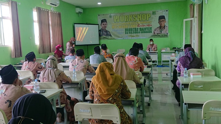 Dongkrak Program Riset, MTsN 1 Pati Gandeng Fakultas Saintek UIN Walisongo