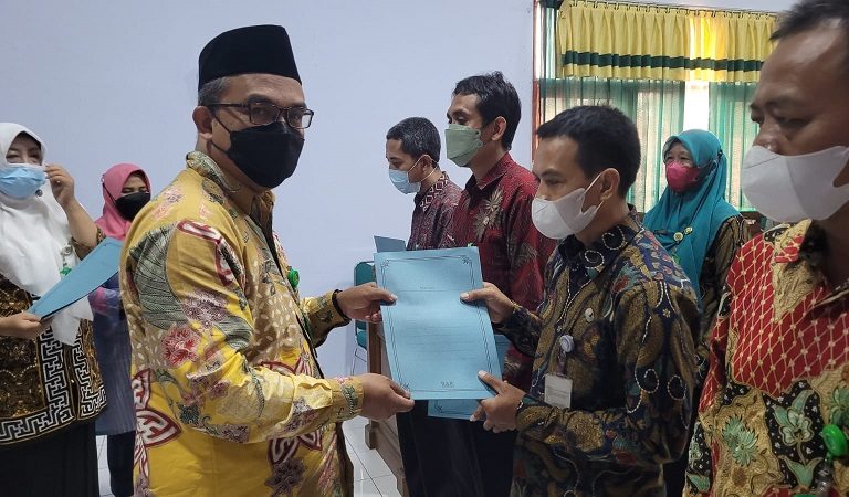 Bekerja Mengharap Keberkahan