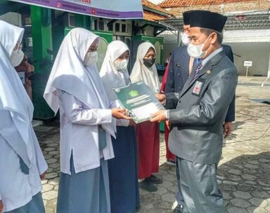 MAN 2 Brebes Juarai Lomba Puisi, HAB Ke-76