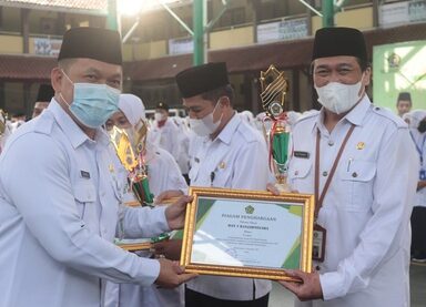 MAN 2 Banjarnegara Peringkat Pertama Madrasah Aliyah Berprestasi Tingkat Kabupaten