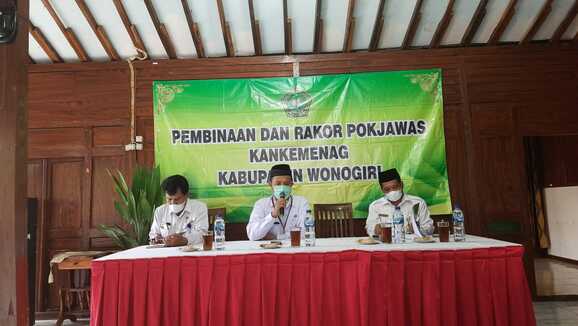 Dihadapan Para Pengawas Pendidikan Agama, Anif Ingatkan Transformasi Digital