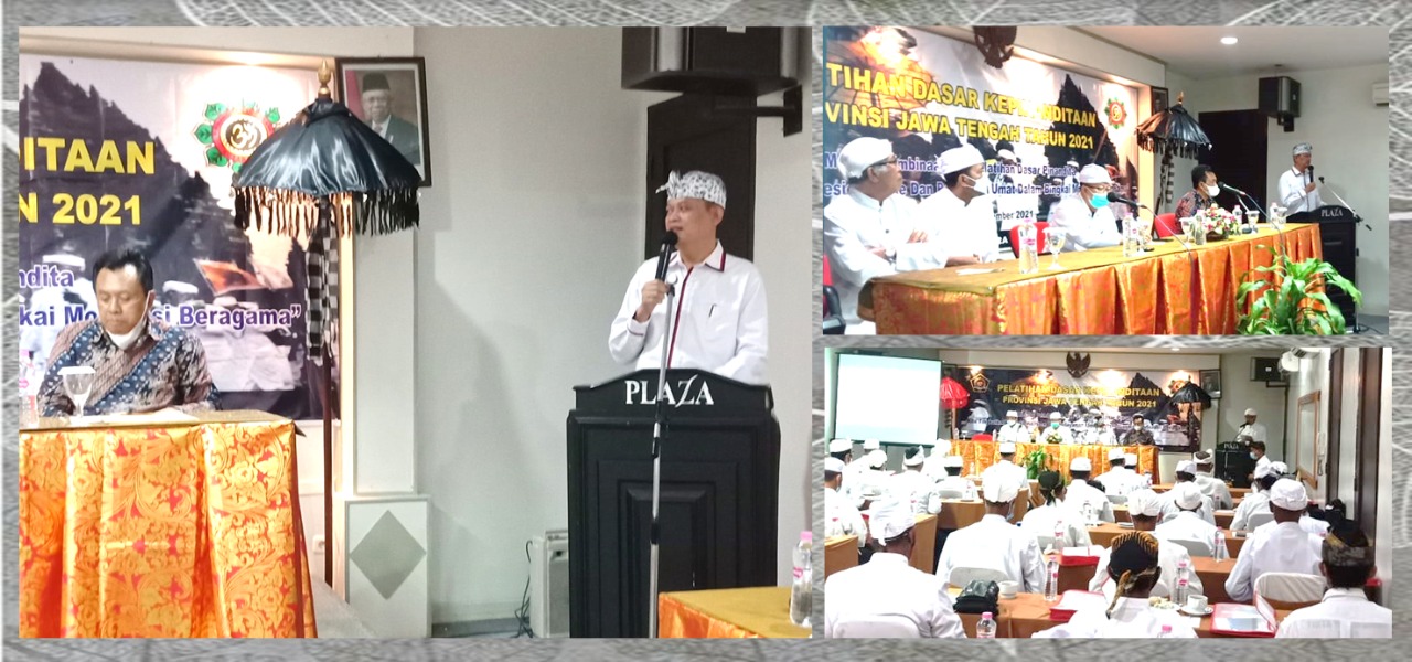 Pinandita Sebagai Pelayan dan Pengayom Umat