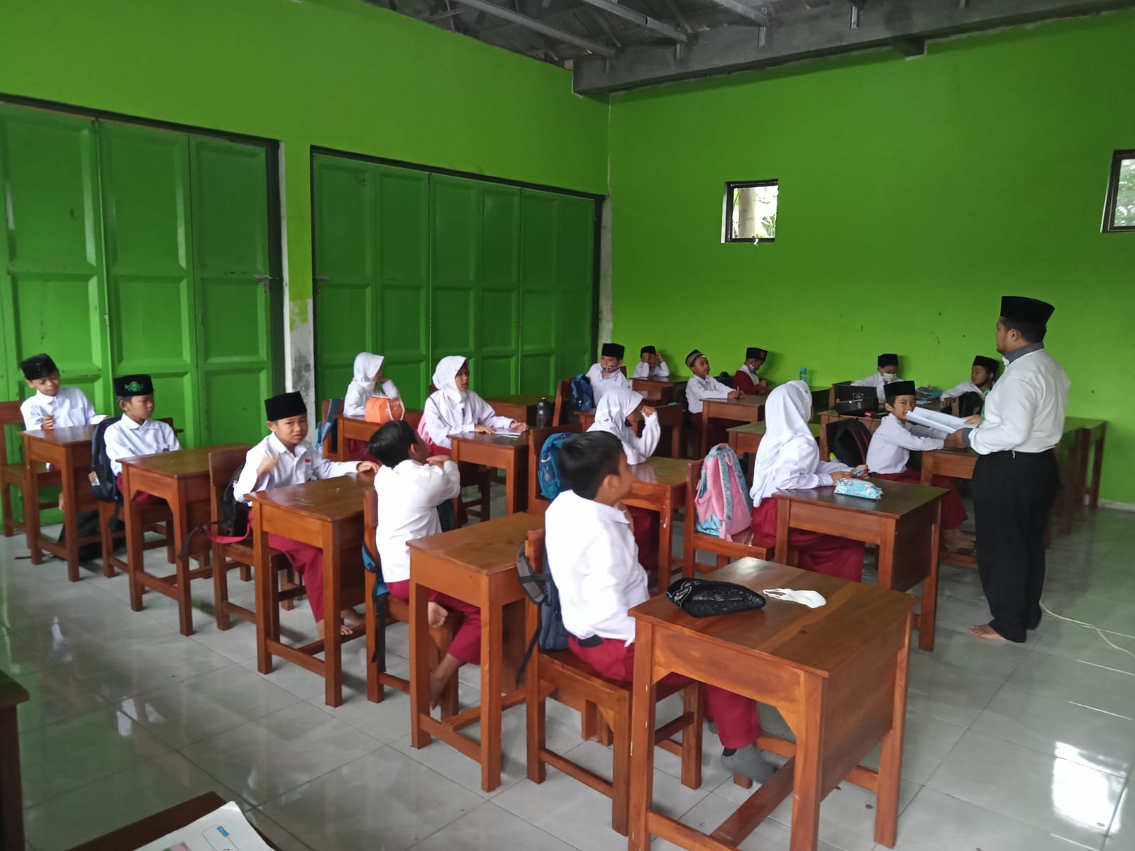 Guru MI Sullam Taufiq Laksanakan Microteaching