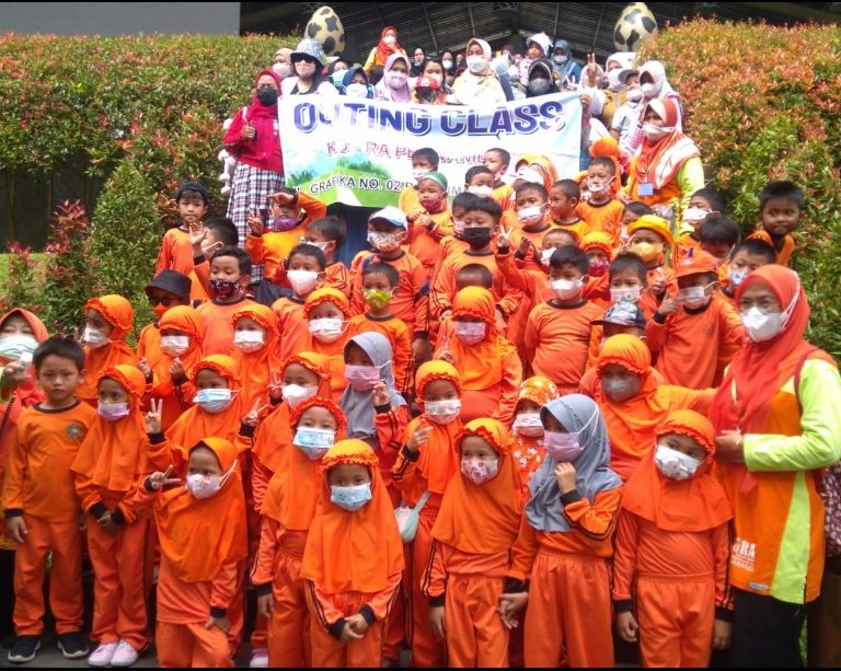 Outing Class, Berikan Suasana Belajar yang Berbeda