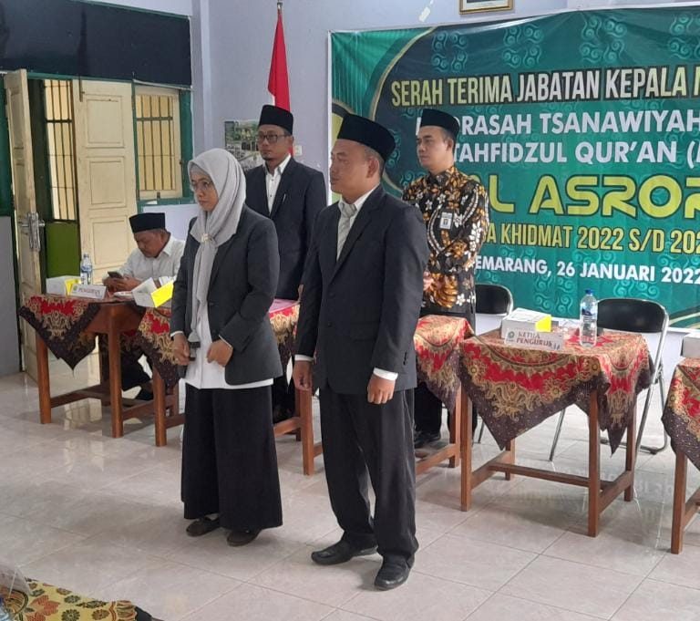 Pelantikan dan Sertijab Kepala MITQ dan MTs Al Asror Periode 2022-2026