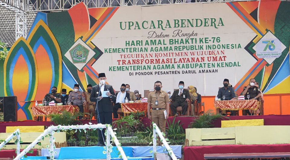 Pimpin Upacara HAB Ke 76, Bupati Kendal Apresiasi Pencapaian Kinerja Kemenag