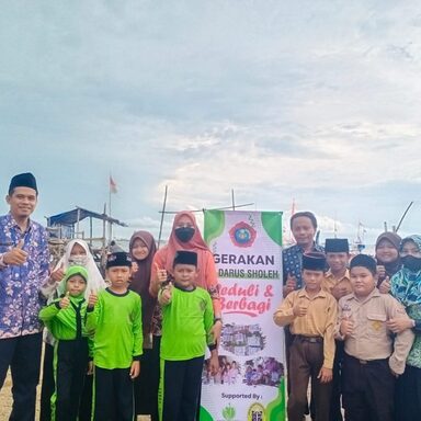 MI Darus Sholeh Luncurkan Gerakan Peduli dan Berbagi