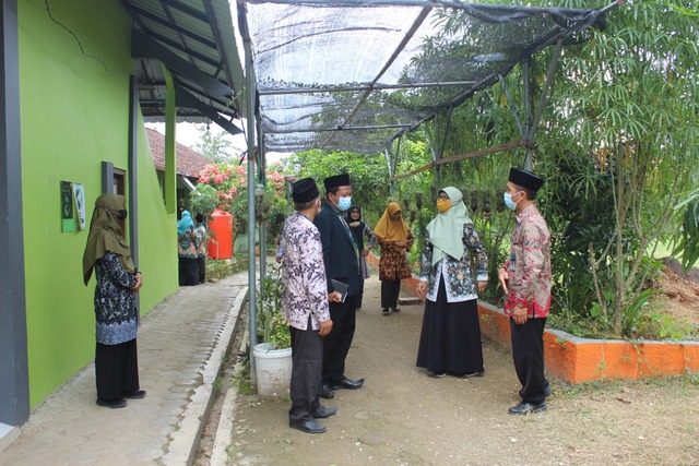 MTsN 4 Rembang Jadi Rujukan Studi Banding Adiwiyata