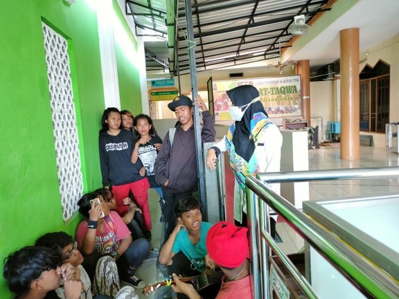 Penyuluh Agama Mandiraja Adakan Pembinaan Anak Punk