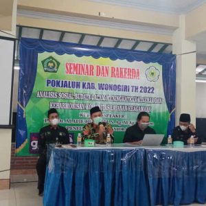 Ka. Kankemenag Wonogiri, H. Anif Solikhin Rabu siang (19/01) ketika membuka acara Rakerda dan Seminar Pokjaluh