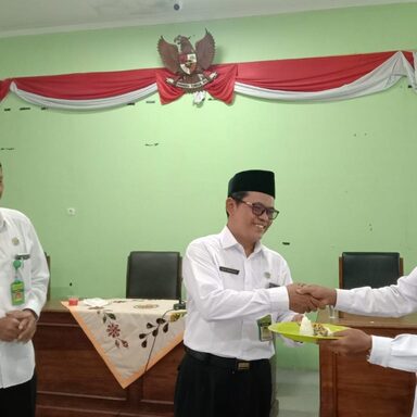 Potong Tumpeng Tandai Semangat Pelayanan yang Lebih Baik